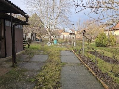 Eladó családi ház Vecsés