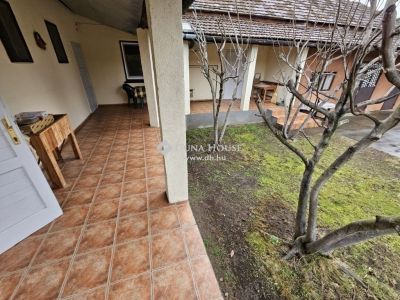 Eladó családi ház Vecsés