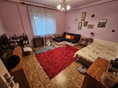 Eladó családi ház Vecsés