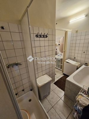 Eladó családi ház Vecsés