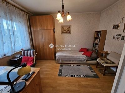 Eladó családi ház Vecsés