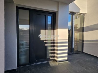 Eladó családi ház Tápióság