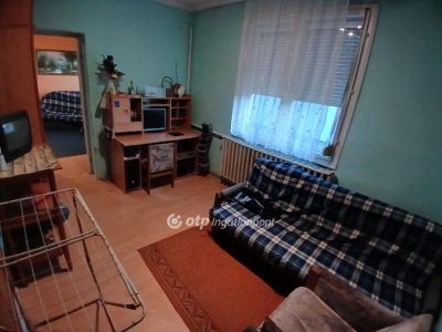 Eladó családi ház Döge