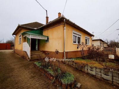 Eladó családi ház Vásárosnamény