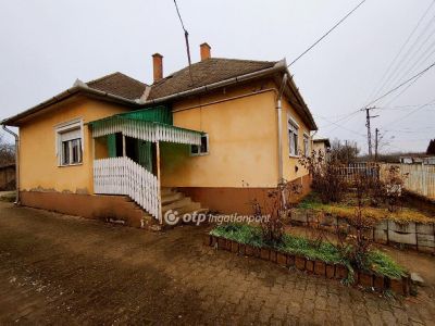 Eladó családi ház Vásárosnamény