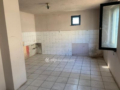 Eladó családi ház Újfehértó