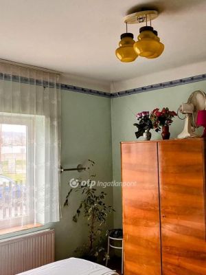 Eladó családi ház Pécs