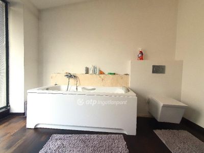 Eladó családi ház Debrecen