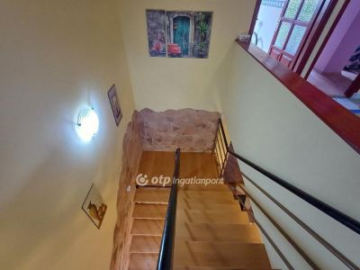 Eladó családi ház Tiszaújváros