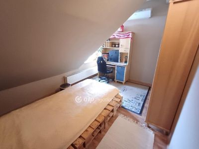 Eladó családi ház Tiszaújváros