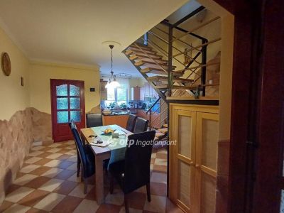 Eladó családi ház Tiszaújváros