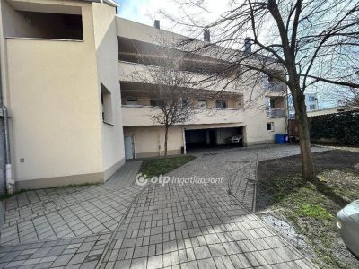 Eladó lakás Debrecen