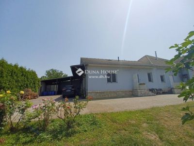 Eladó családi ház Mende