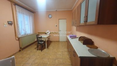 Eladó családi ház Tápiószecső
