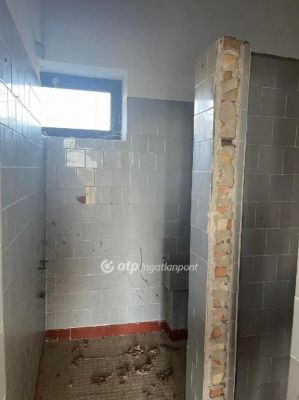 Eladó családi ház Szekszárd