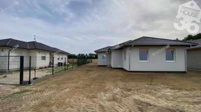 Eladó családi ház Kecskemét