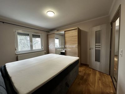 Eladó lakás Tamási