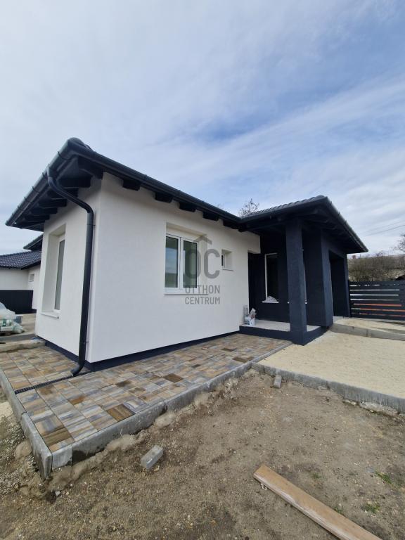 Eladó ikerház Érd