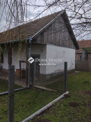 Eladó családi ház Gomba