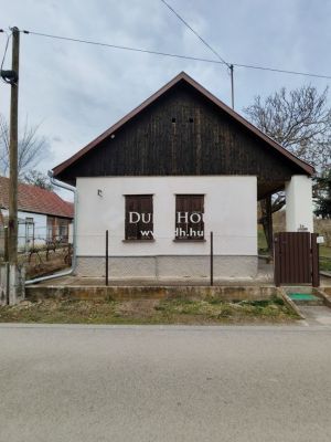 Eladó családi ház Gomba