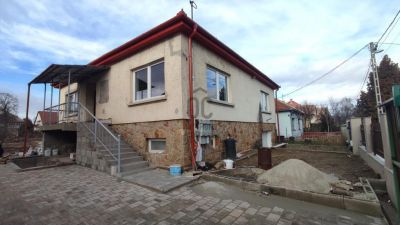 Eladó családi ház Budapest