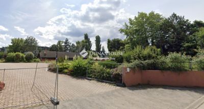 Eladó üdülőövezeti telek Budapest