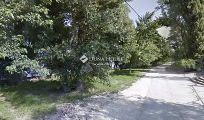 Eladó üdülőövezeti telek Budapest
