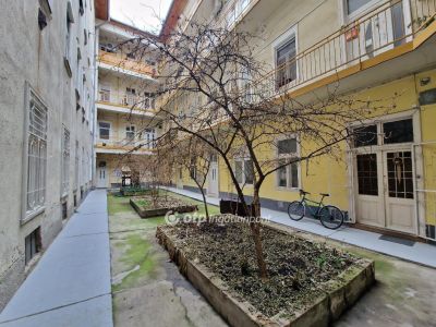 Eladó lakás Budapest