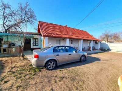 Eladó családi ház Tápióbicske