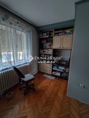 Eladó családi ház Baja