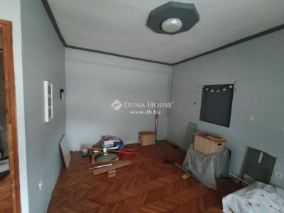 Eladó családi ház Baja