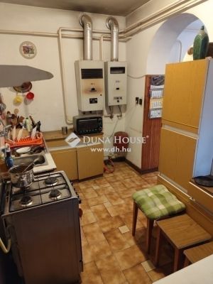 Eladó családi ház Budapest