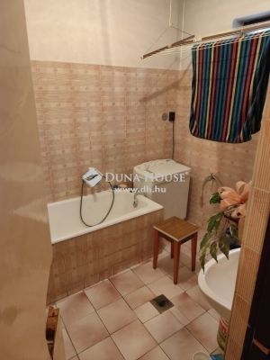 Eladó családi ház Budapest