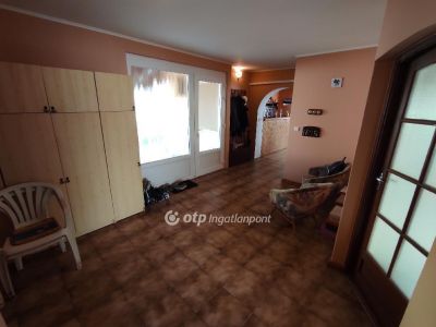 Eladó családi ház Tolna