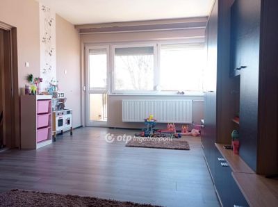 Eladó családi ház Békéscsaba