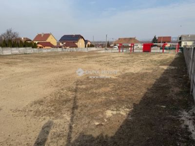 Kiadó kereskedelmi és szolgáltató terület Tokodaltáró