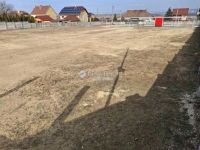 Kiadó kereskedelmi és szolgáltató terület Tokodaltáró