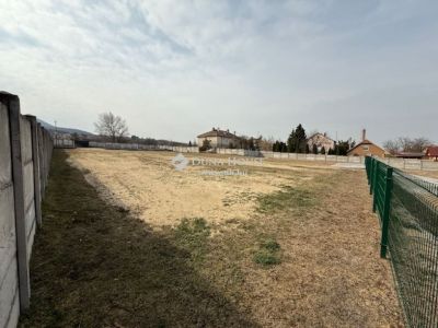 Kiadó kereskedelmi és szolgáltató terület Tokodaltáró