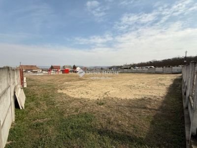 Kiadó kereskedelmi és szolgáltató terület Tokodaltáró