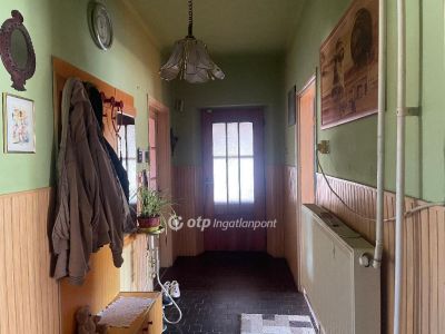 Eladó családi ház Adács