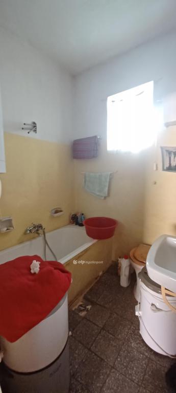 Eladó családi ház Heves