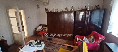 Eladó családi ház Heves