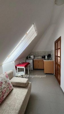 Eladó szálloda, hotel, panzió Szomolya