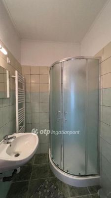 Eladó szálloda, hotel, panzió Szomolya