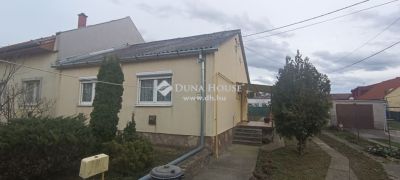 Eladó családi ház Pécs