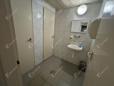 Eladó kereskedelmi és szolgáltató terület Monor Monorierdő