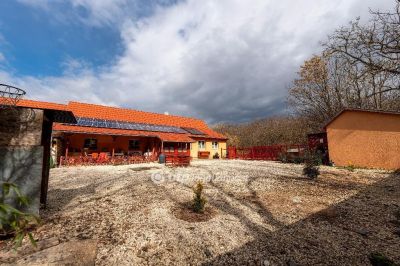 Eladó családi ház Velence
