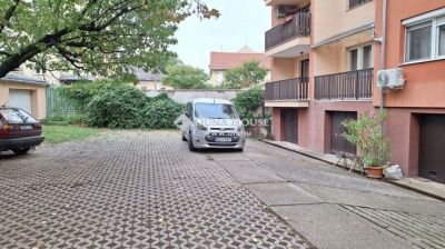 Eladó lakás Kecskemét
