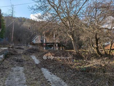 Eladó lakóövezeti telek Budapest