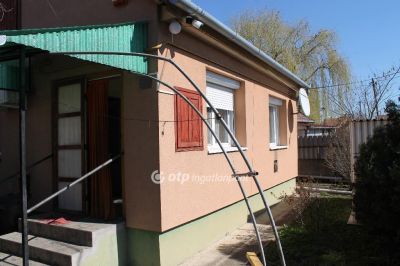 Eladó családi ház Jászapáti